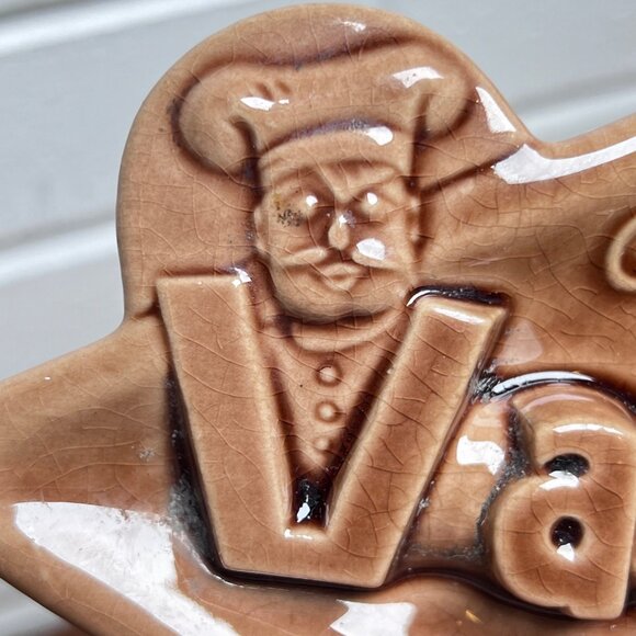 Vintage VACHON Gateau Cakes Logo Ceramic Ashtray by Beauce Canada - Picture 2 of 10